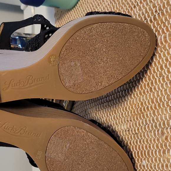 Wedge sandals - Picture 8 of 11